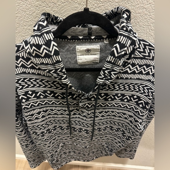 on the byas Other - On the Byas Black & White Geometric Pullover Hoodie